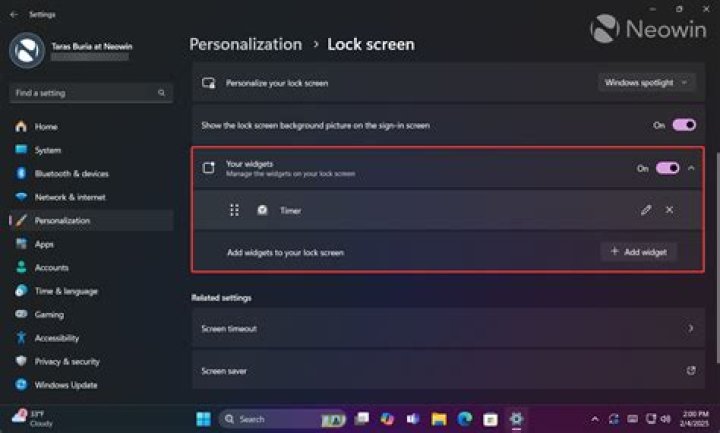 How do I customize Windows Defender?