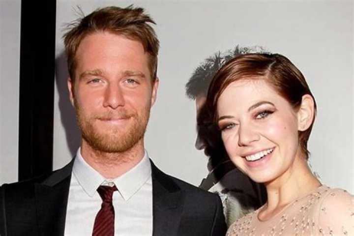 Jake Mcdorman Married, Wife, Dating, Girlfriend, Net Worth, Height